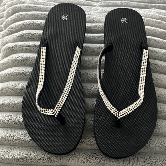 Shoes - Black Rhinestone Flip-Flop Sandals - 39